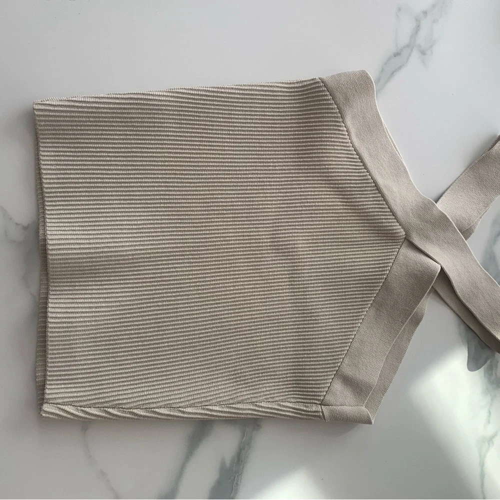 Babaton Neutral Cream Ribbed Cross-Strap Tank - Picture 2 of 3